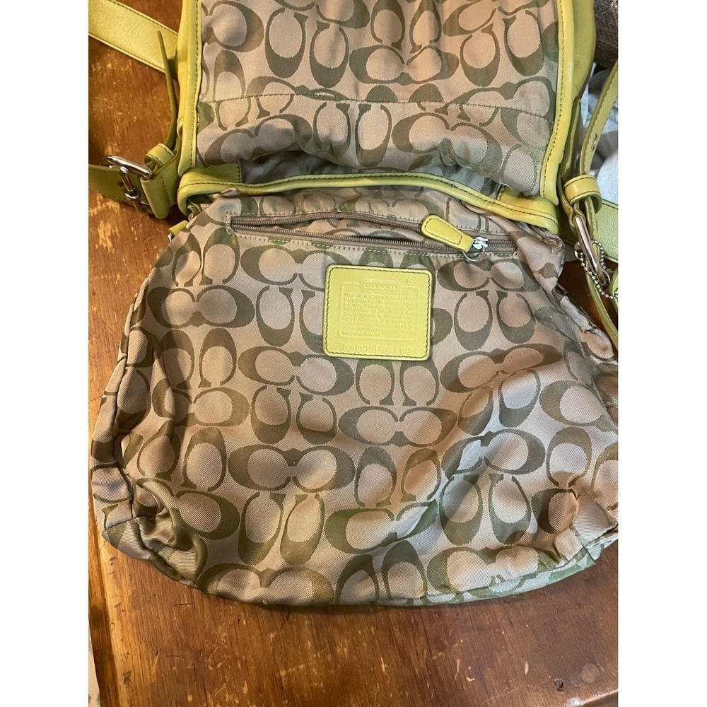 Vintage Coach Soho Shoulder Bag Pea Green 9480 Cowhide‎ Leather Y2K EUC - Picture 8 of 10